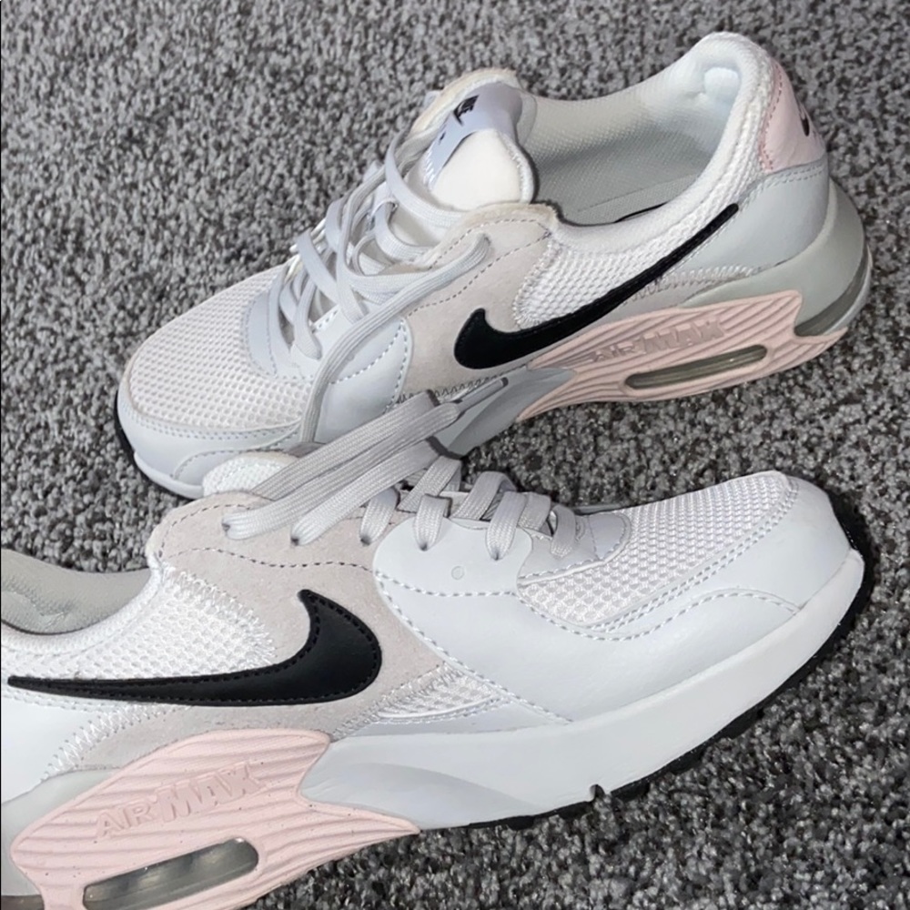 NEW Nike Air Max 90